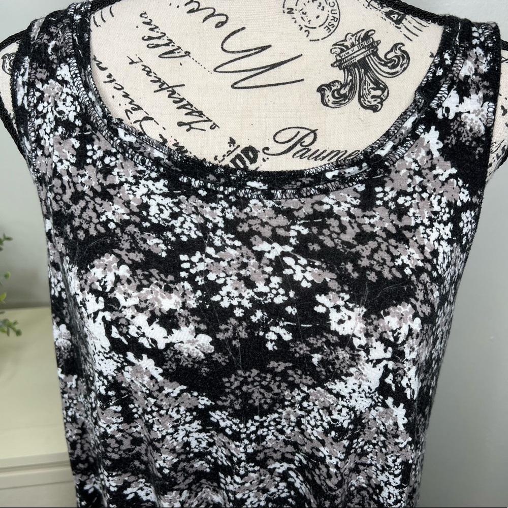 Rene’ Rofe’ Nightgown - Picture 2 of 6